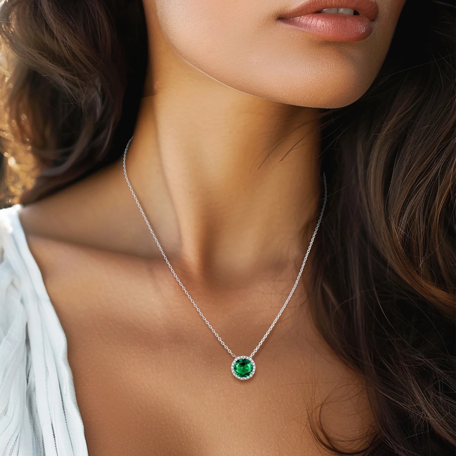 Birthstone Necklace for Women 925 Sterling Silver Necklaces May round Green Emerald Crystal Pendant Gifts for Everyday Wear