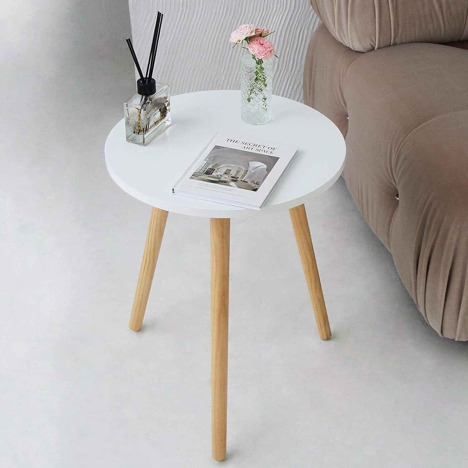 round Side Table, Small Accent Table Nightstand Modern End Table for Living Room Bedroom Office Small Spaces, 15.7''D X 19.69''H (White)